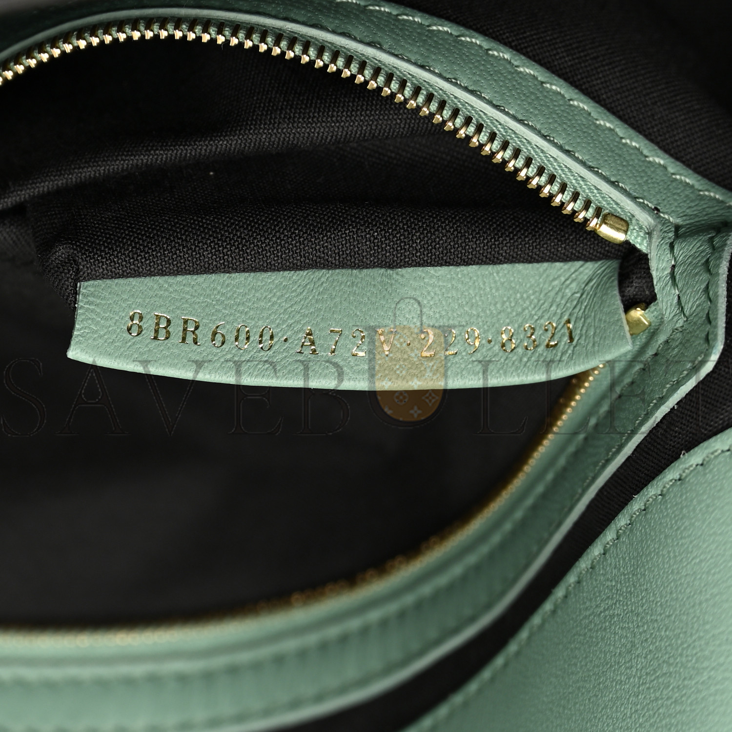 FENDI NAPPA FF 1974 EMBOSSED BAGUETTE MENTA (26*17*6cm) FENDI NAPPA FF 1974 EMBOSSED BAGUETTE MENTA (26*17*6cm)