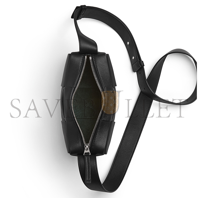 BOTTEGA VENETA SMALL ARCO CAMERA BAG 795177V56A18803 (21*13*6.5cm) BOTTEGA VENETA SMALL ARCO CAMERA BAG 795177V56A18803 (21*13*6.5cm)