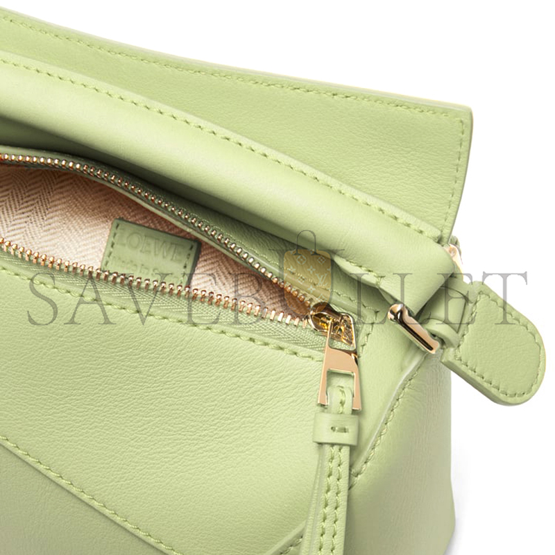 LOEWE MINI PUZZLE EDGE BAG IN CLASSIC CALFSKIN A510P88X26-3916 (18*12.5*8cm)